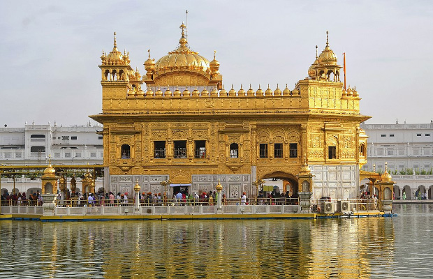 Golden Temple, Amritsar – Location, History, Timings, Images