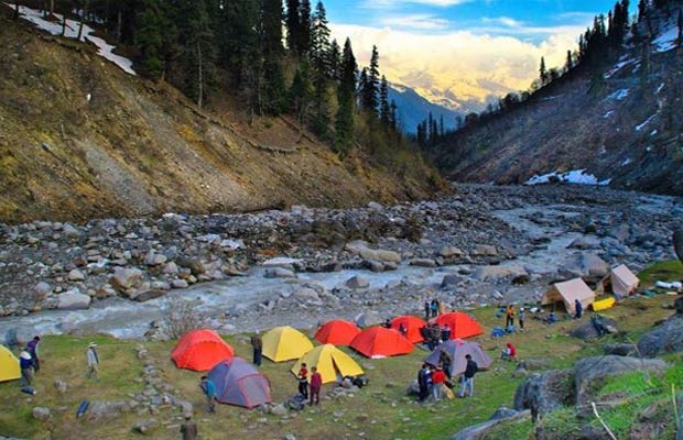 Essential Gear Guide: What to Pack for a Successful Trekking and Camping Adventure