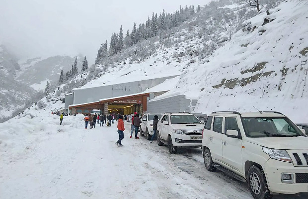 Manali Rohtang Atal Tunnel Taxi