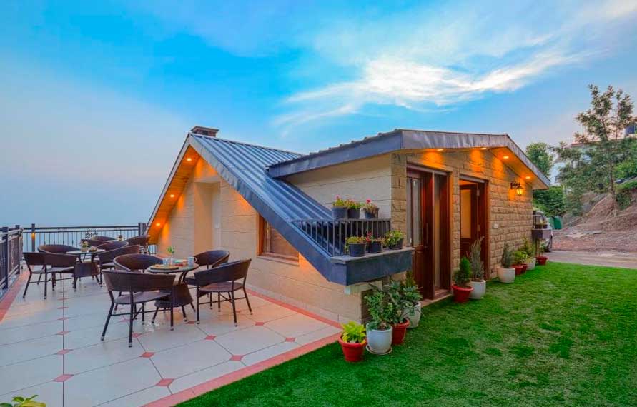 Kasauli Luxury Hillside Retreat